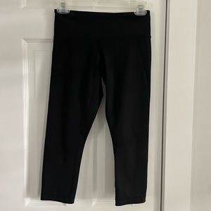 Lululemon Crop Leggings Size 4 Black